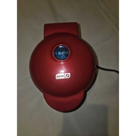 Dash 5" Mini Egg Waffle Maker Slightly Used Condition Red Non-Stick Material - Picture 1 of 3